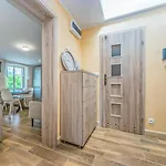 Victus Bright With Parking By Renters شقة