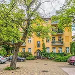 Victus Bright With Parking By Renters Appartement