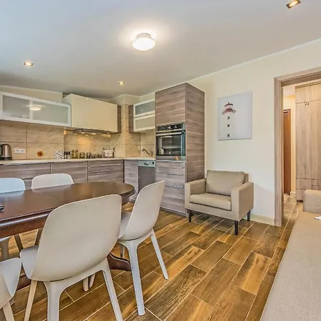 Victus Apartamenty, Victus Meru